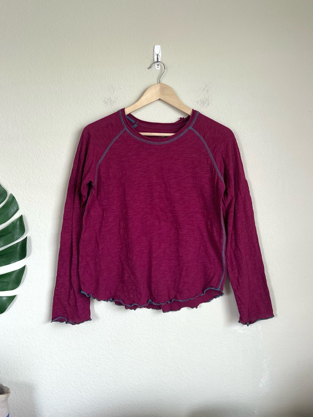 Natural Life Contrast Stitch Lettuce Hem Raglan Tee